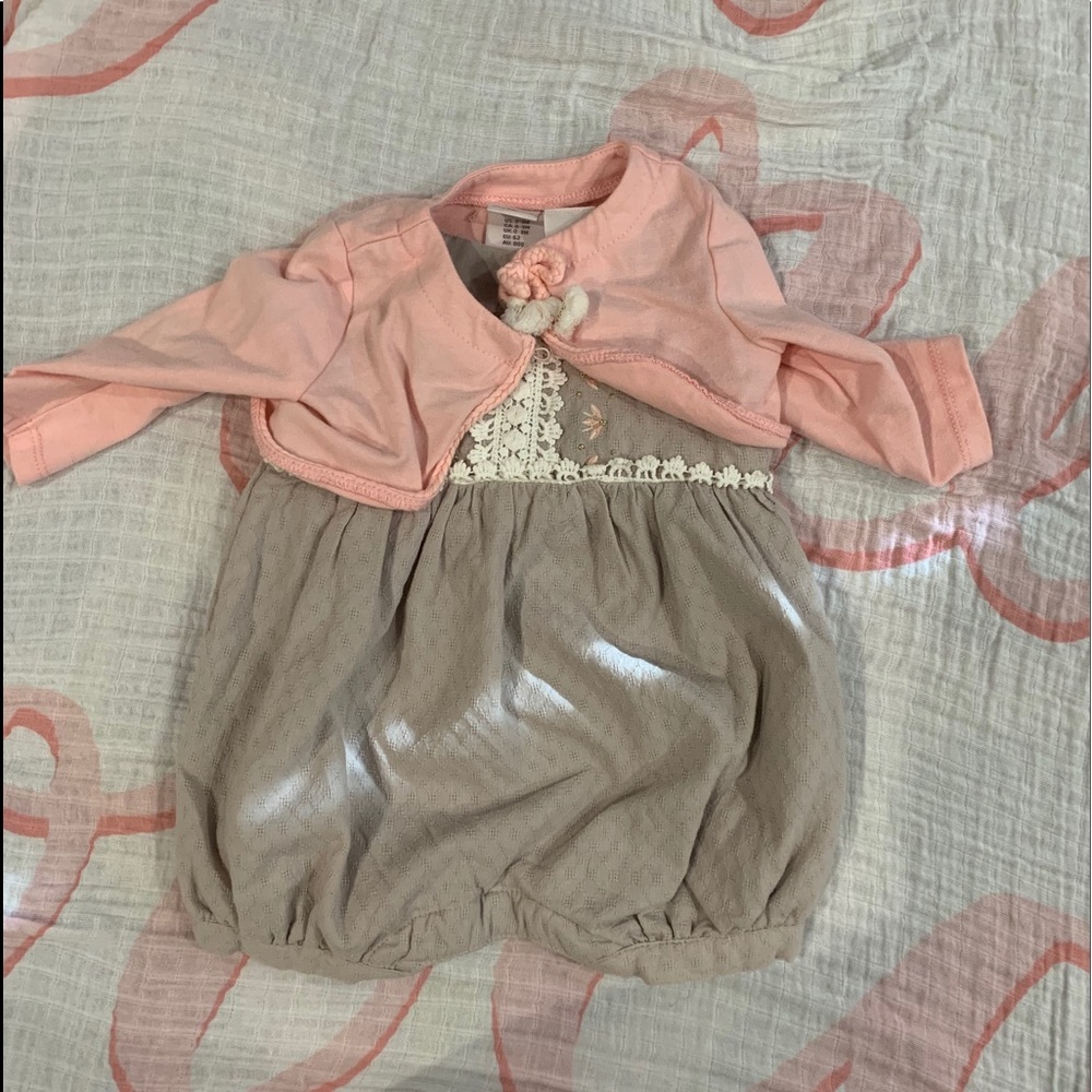 Adorable Baby Girl Romper 0-3